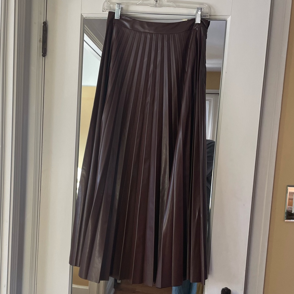 Frankie Shop Faux Leather Pleated Skirt in Chocolate Size L